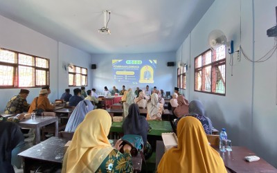 PEMBINAAN LEMBAGA DI BAWAH NAUNGAN LP MA’ARIF NU KABUPATEN LUMAJANG DI TEMPURSARI Oleh: PC LP Ma’arif NU Lumajang